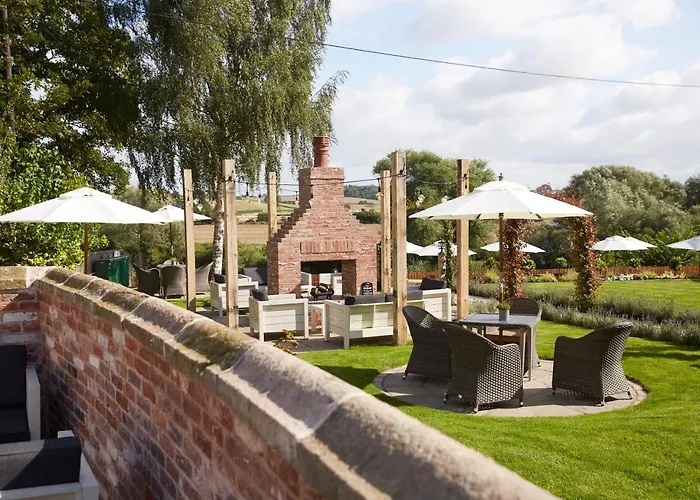 Riverside Inn By Chef & Brewer Collection